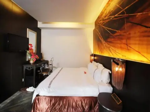 A&EM Hotel 44 Phan Boi Chau - Photo 3