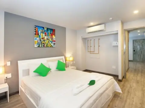 All Seasons Hotel - Photo 2