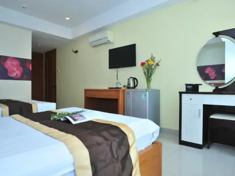 Amity Hotel - Photo 4