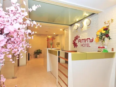 Amity Hotel - Photo 2