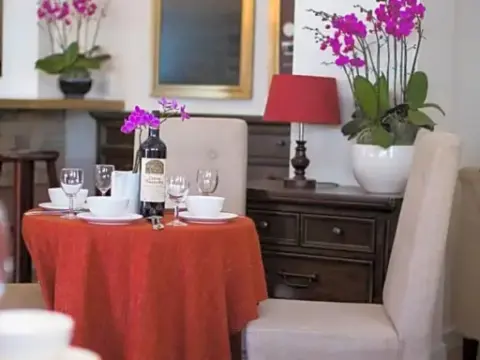 Anada Hotel Suites - Photo 3