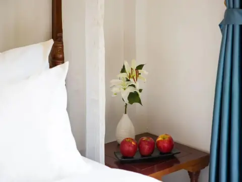 Ancient Lane Hotel - Photo 2