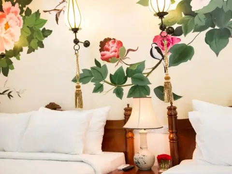 Ancient Lane Hotel - Photo 4