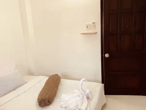 Apartment Color - Photo 1