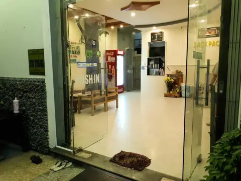 Backpack Abode Hostel - Photo 1