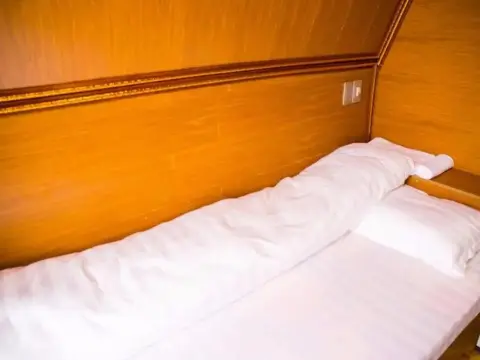 Bee House Architecture - Photo 4