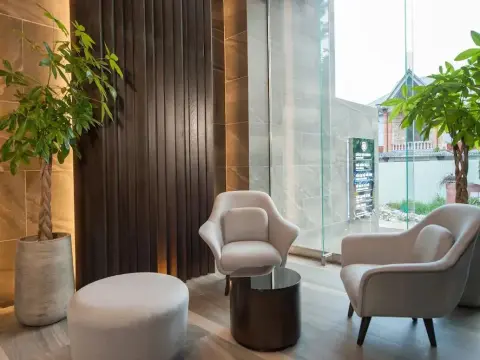 Boston Hotel - Photo 2