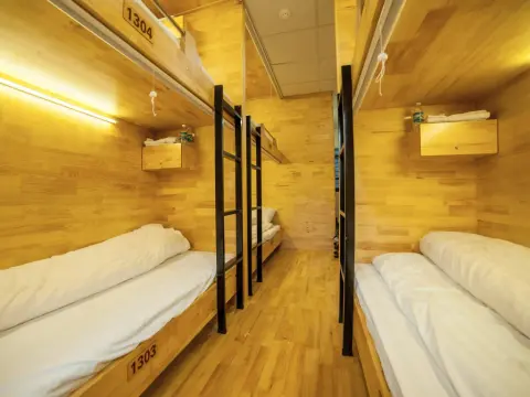 Box Hotel - Photo 2