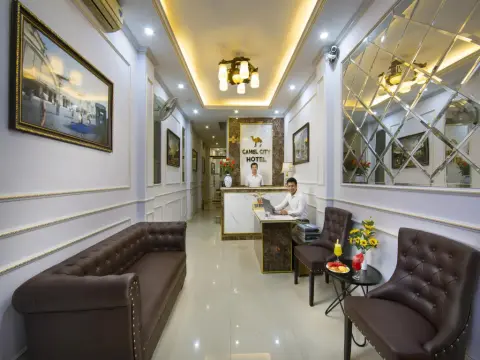 Camel City Hotel - Photo 1