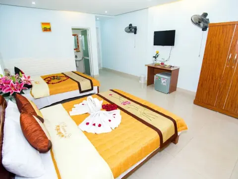 Cat Ba Golden Holiday Hotel - Photo 1