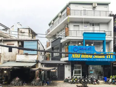 Christinas Saigon 1960s - Photo 1