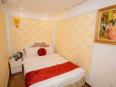 Cristina Boutique Hotel - Photo 3