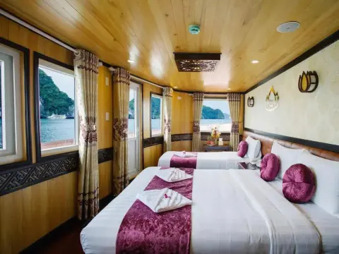 Cristina Diamond Cruise - Photo 2