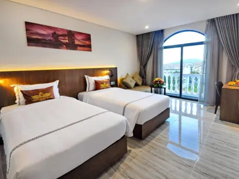 Crown Nguyen Hoang Hotel - Photo 3