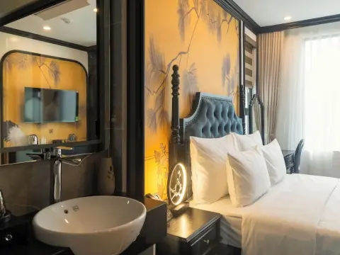 D'Lux Hotel - Photo 2