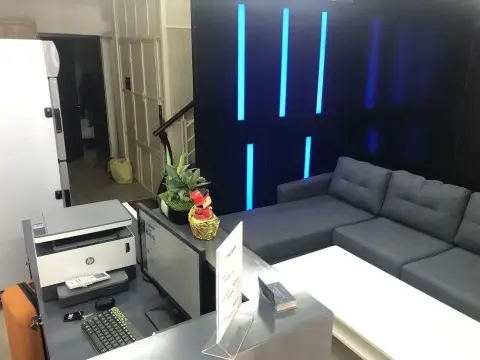 Futuristic Inn - Photo 2