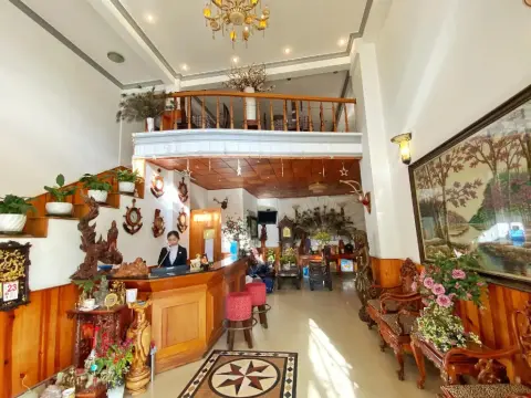 Gold Night Hotel - Photo 1