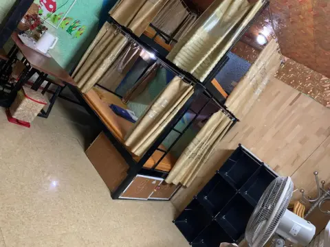 Golden Bell Backpacker Hostel - Photo 1