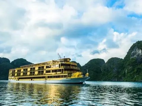 Golden Star Cruise - Photo 3