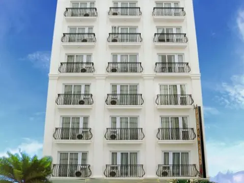 Golden Sand Hotel - Photo 1