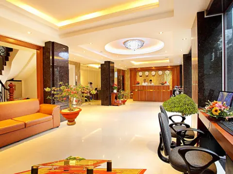 Golden Sand Hotel - Photo 2
