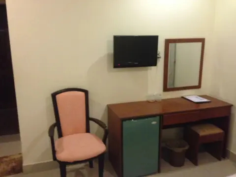 Golden Star Hotel - Photo 4