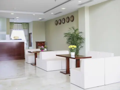 Green House Hotel - Photo 2