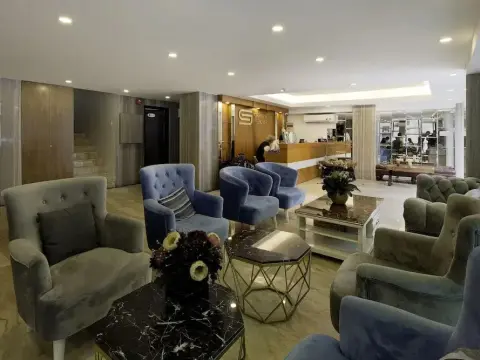 Green Suites - Photo 2