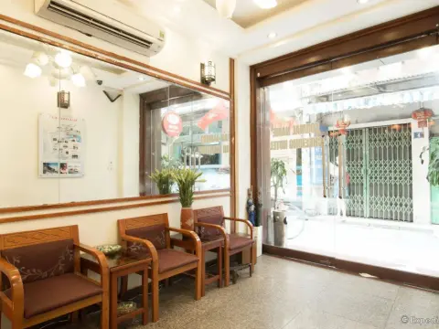 Hanoi Charming House - Photo 2