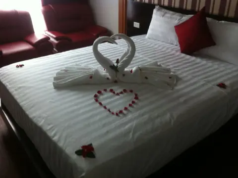 Hanoi Passion Suite Hotel - Photo 4