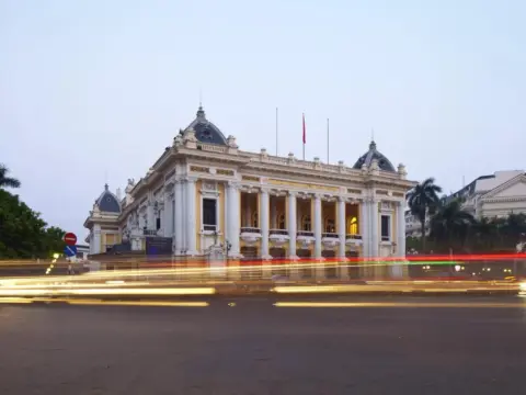 Hanoi White Palace Hotel - Photo 1