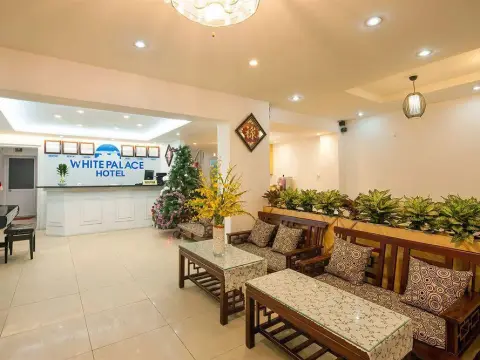 Hanoi White Palace Hotel - Photo 4