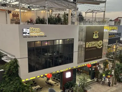 Hero Hostel & Billiards - Photo 1