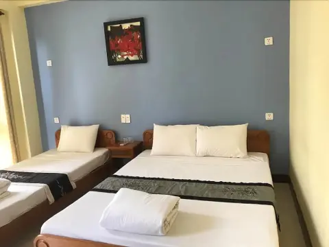 Hoa Binh Hotel - Photo 2