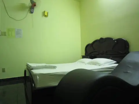 Hoa Thinh Hotel - Photo 4