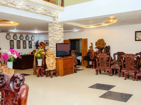 Hoang Van Hotel - Photo 2