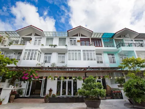 Hue Budget Hostel - Photo 1