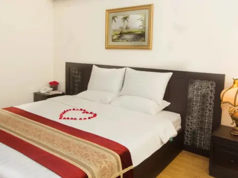 Hue Budget Hostel - Photo 4