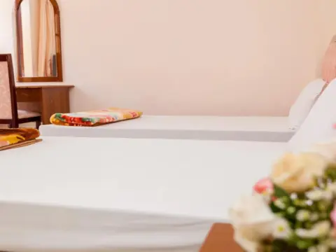 Huong Phong Hotel - Photo 3