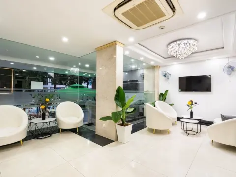 Justay Airport Hotel - Photo 1