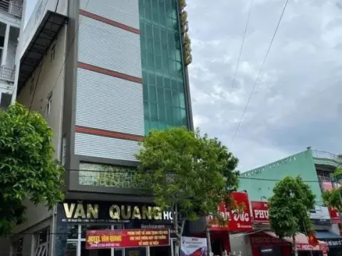 Khach San Van Quang - Photo 1