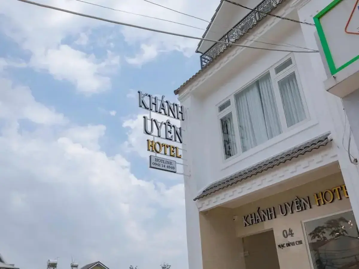 Khanh Uyen Hotel