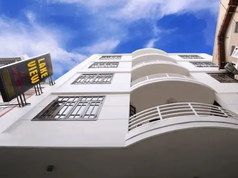 Lake View Hotel - Photo 1