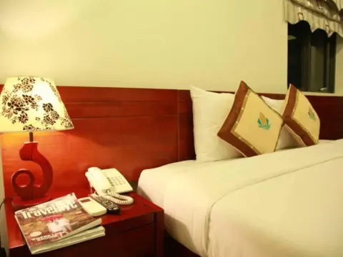 Luna Diamond - Photo 4