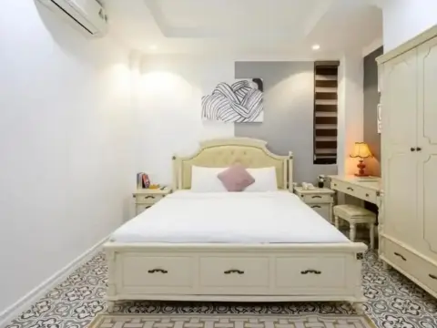 Luxe Paradise Suites Hotel Dich Vong Hau - Photo 1