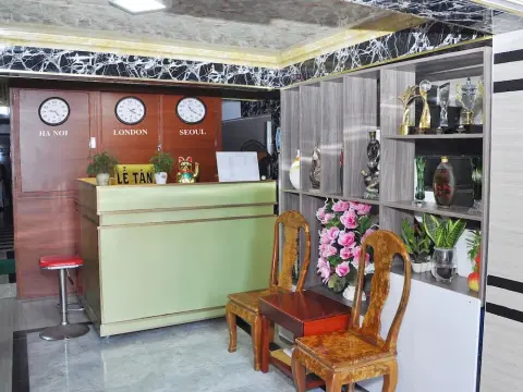 Ly Ly Hotel - Photo 2