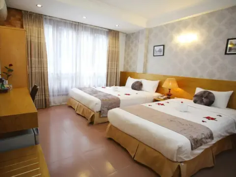 Madam Moon Hotel - Photo 4