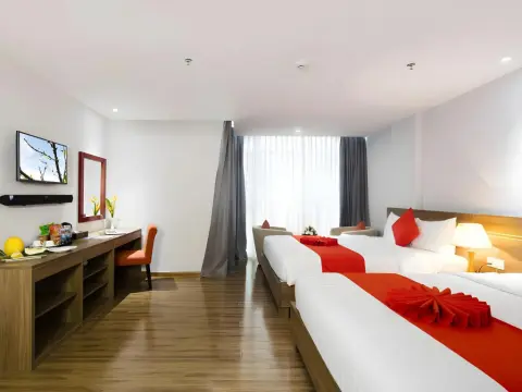 Maple Leaf Hotel & Apartment - Photo 3