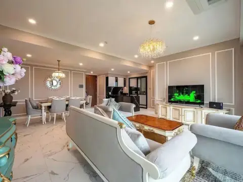 Metropole Luxury Riverside Apartment - Photo 2