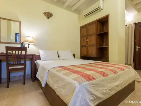 Minh Chau Hotel - Photo 2